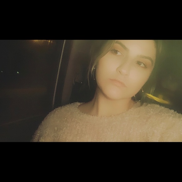 Meet your Posher, Briana - Picture 1 of 1